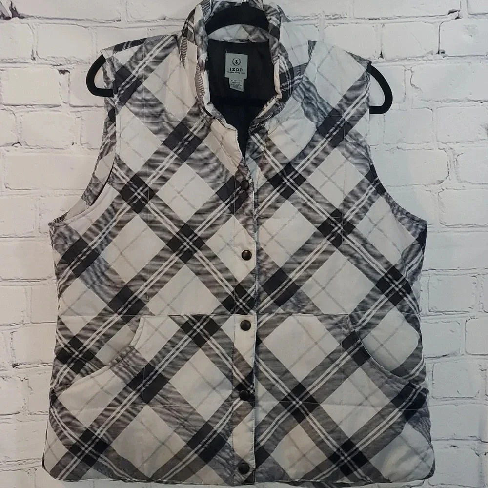 IZOD white plaid puffer vest size